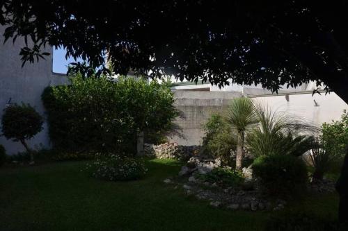 Bouganville, casa sul giardino vicino Otranto