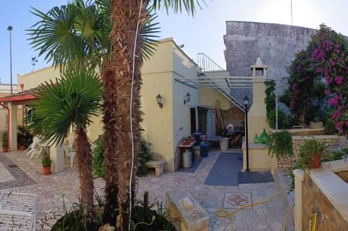 Bouganville, casa sul giardino vicino Otranto