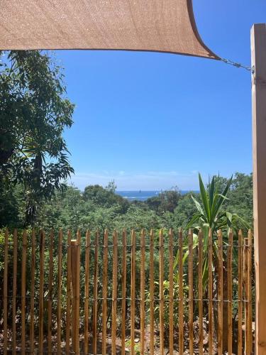 Le Cycas, mobil-home neuf avec sa vue dégagée sur les vignes et la mer - 숙소 외관