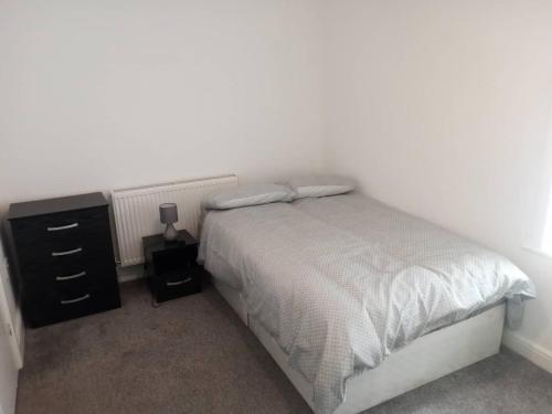 Ensuite Double-bed (E3) close to Burnley city centre chambre d'hôte Burnley Manchester Road Railway Station