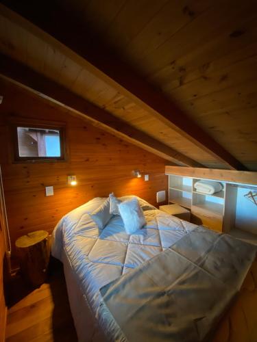 One-Bedroom Apartment image 3