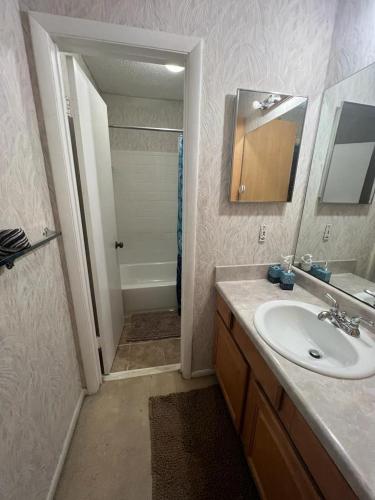 #1BR Cozy Villa - 6 Mins to Historic STM Amusement Park! in Stone Mountain, USA