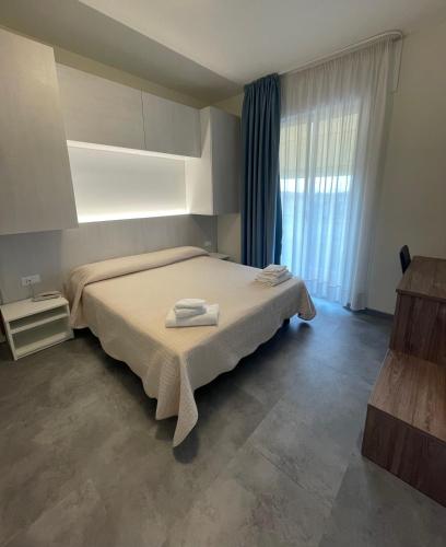 Double or Twin Room with Balcony image 6
