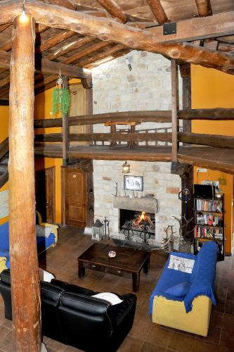 Koplietošanas atpūtas telpa ar TV, LA CABAÑA DE SARA (LA CABANA DE SARA) in Vinuesa