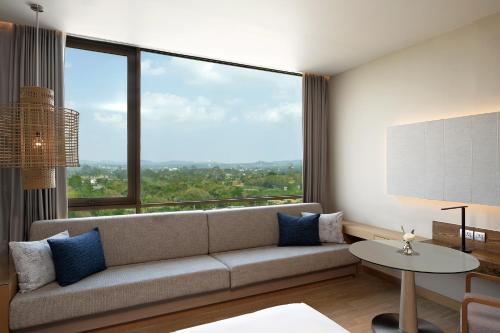 room detail thumbnail 1