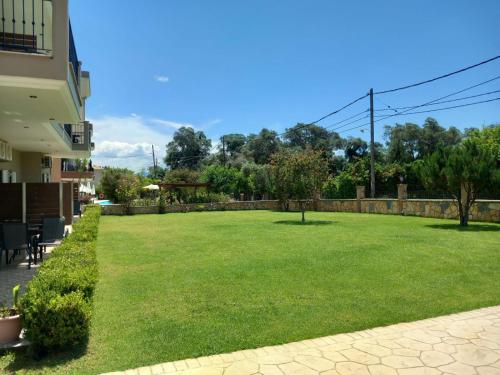 NIKOS DIMAS STUDIOS NIKOS DIMAS STUDIOS