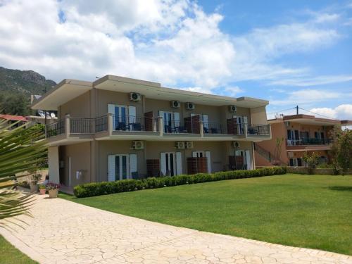 NIKOS DIMAS STUDIOS NIKOS DIMAS STUDIOS