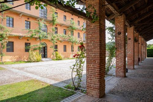 Accommodation in Agrate Conturbia