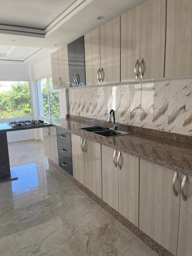 VILLA PISCINE BORD DE MER in 사이디아