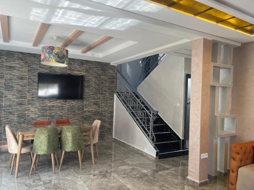 VILLA PISCINE BORD DE MER in 사이디아