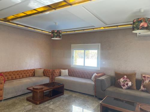 VILLA PISCINE BORD DE MER in 사이디아