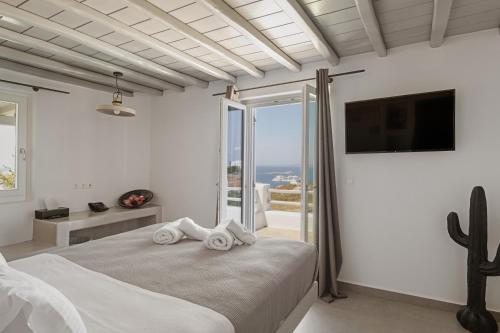Aletro Cottage Houses Room Type - Deluxe Double Room with Sea View