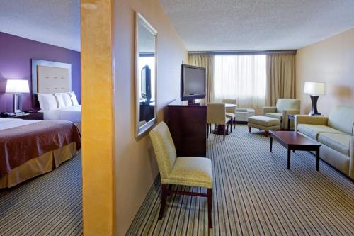 Holiday Inn Hotel & Suites Parsippany/Fairfield