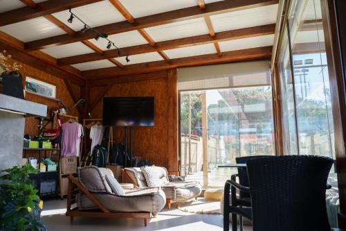 ผับ/เลาจน์, Azen Cool House in อเซนฮาส โด มา
