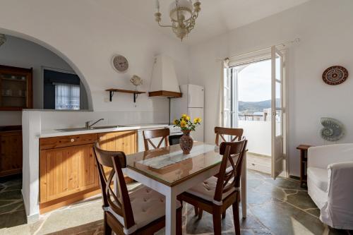 Iekārtas, Loutra Kythnos Suites in Loutra (Kythnos)