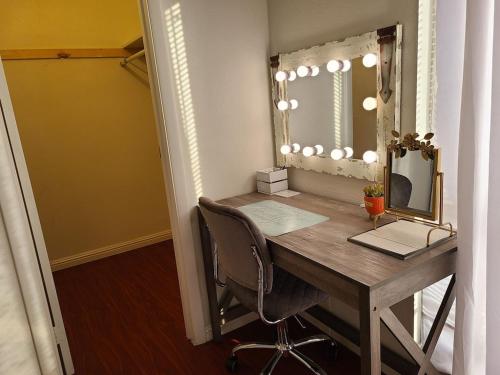 2bed 1 bath condo near Nellis afb & the strip, Las Vegas (photo 10)