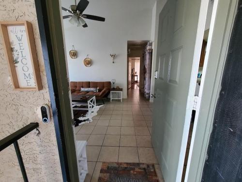 2bed 1 bath condo near Nellis afb & the strip