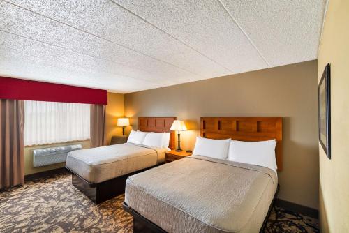 Queen Room with Two Queen Beds - Non-Smoking