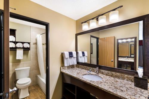 Best Western Derby Inn - image 8