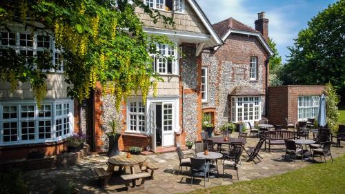 Hotelli välisilme, Findon Manor Hotel in Angmering
