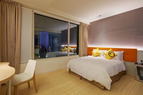 room detail thumbnail 0