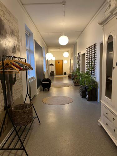 Room 8 - Hawkraft kulturhotel, Vestervig (foto 8)