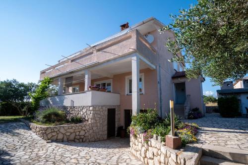 Apartments with a parking space Povljana Pag - 6298