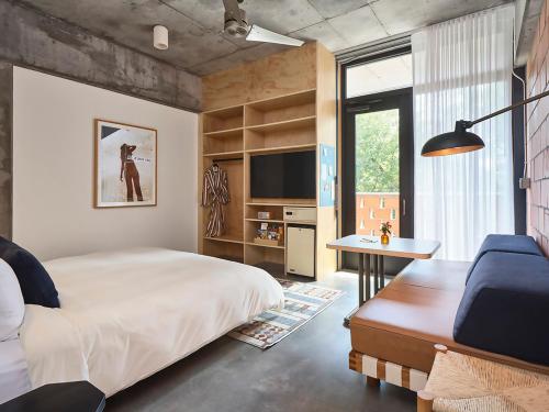 The Carpenter Hotel Room Type - King Room