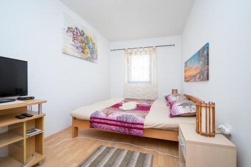 Two-Bedroom Apartment with Terrace and Sea View