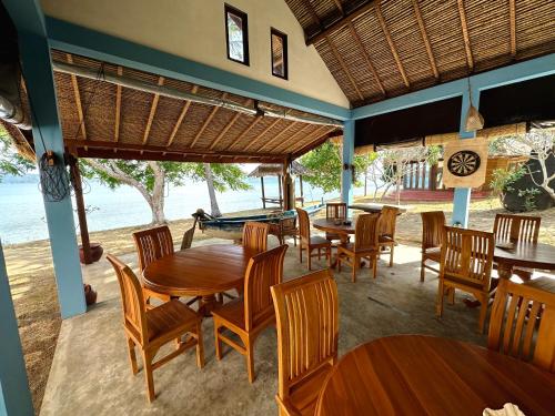 Khabita Beach Resort in Gili Gede