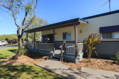 2 bedrooms, 5 beds