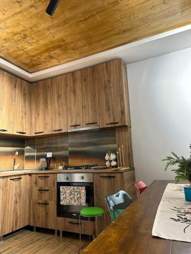 Kitchen, WoodStar/ტყის ვარსკვლავი in Ambrolauri