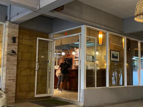 플라이 앤 허브 수완나품 공항 - 전망