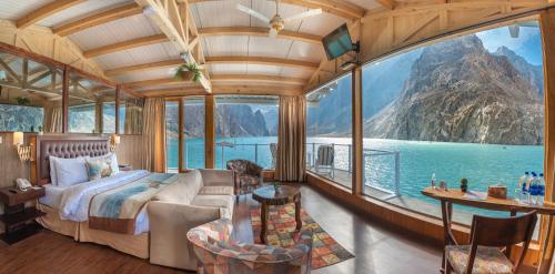 Luxus Hunza Attabad Lake Resort