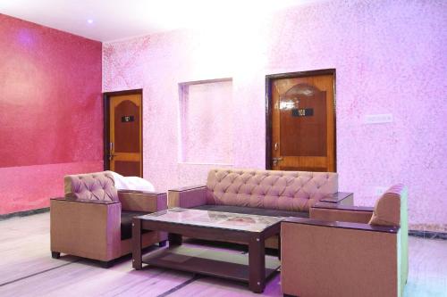 Flagship 37189 Hotel Pink Haveli