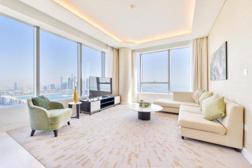 Ultra Luxury Palm Tower with Shared Hotel Facilities, Dubai (photo 7)
