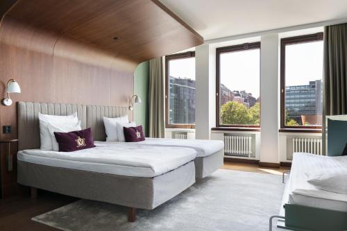 2 twin beds