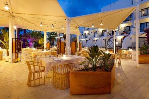 Grand Palladium Palace Ibiza Resort & Spa- All Inclusive