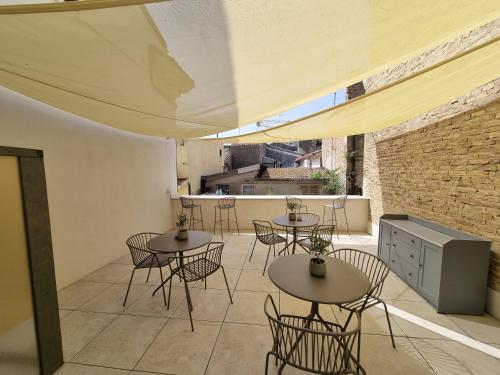 Dimore D'Avalos Boutique bed & breakfast in วาสโต