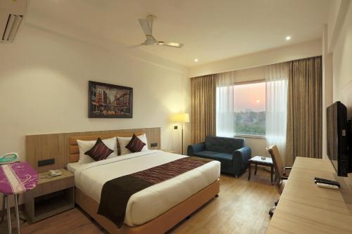 Double Room with Garden View image 1
