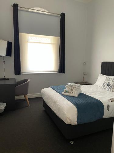 1 queen bed