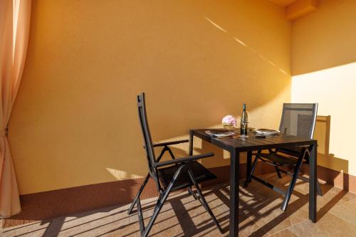 La Vista apartments with pool La Vista apartments with pool