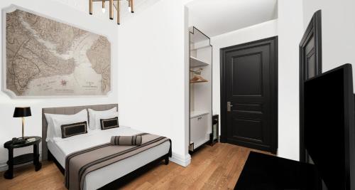 Standard Double Room image 2