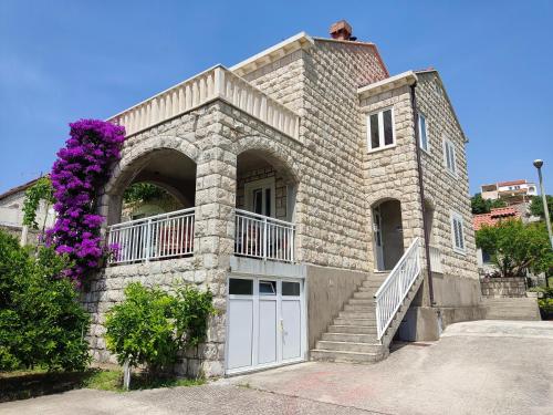  Guest House Franica & Pero Lobrovic in Slano