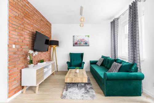 1 king bed, 1 sofa bed
