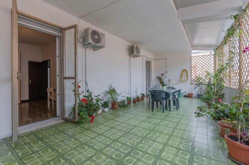  GuestHost - Cagliari Comfy Apartment with Terrace & Netflix! in Selargius
