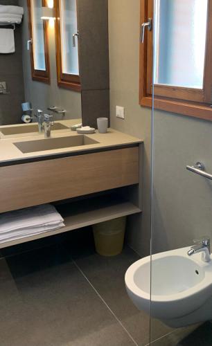 2 bedrooms, 3 beds
