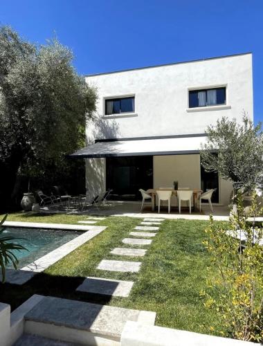 Maison en centre ville de Nîmes avec piscine - Location, gîte - Nîmes