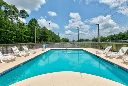 Super 8 by Wyndham Diberville Biloxi Area in Biloxi, USA