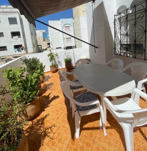 Martil Beach Down Town in 말틸